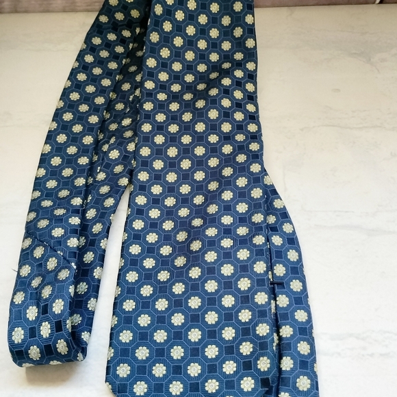 JOSEPH ABBOUD Necktie Tie Imported Silk Blue Yellow Flowers and Squares Designer - Picture 7 of 9